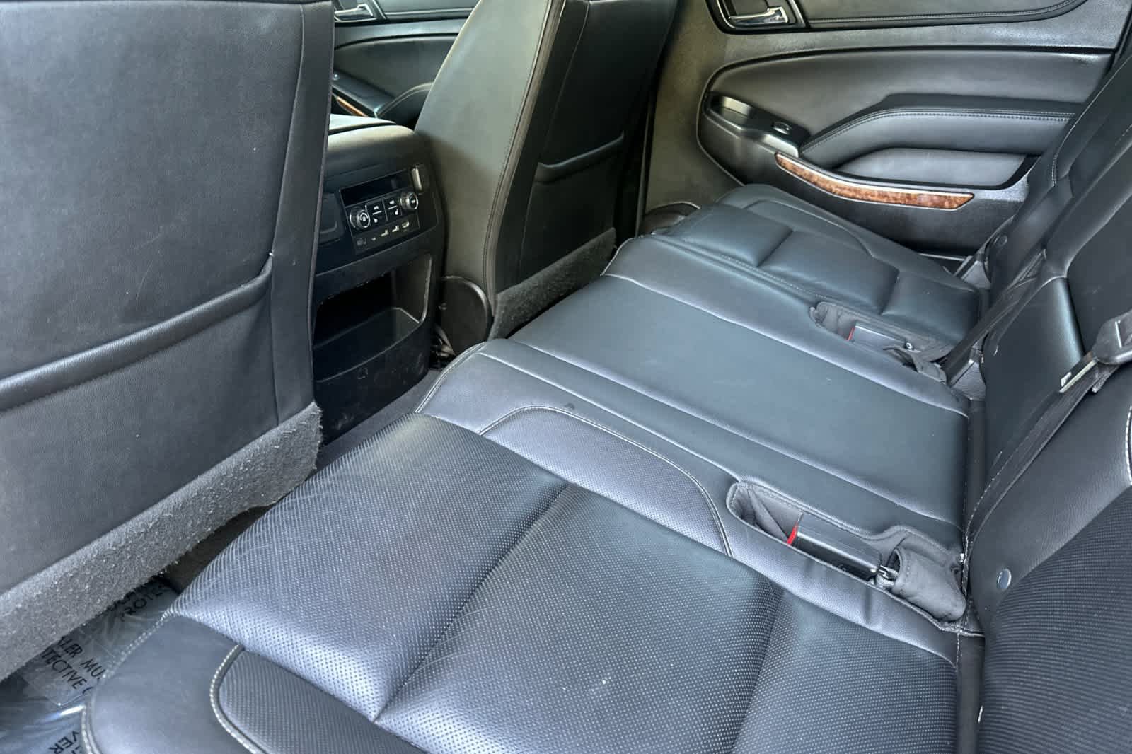 Used 2019 Chevrolet Suburban Premier AWD/4WD image 4