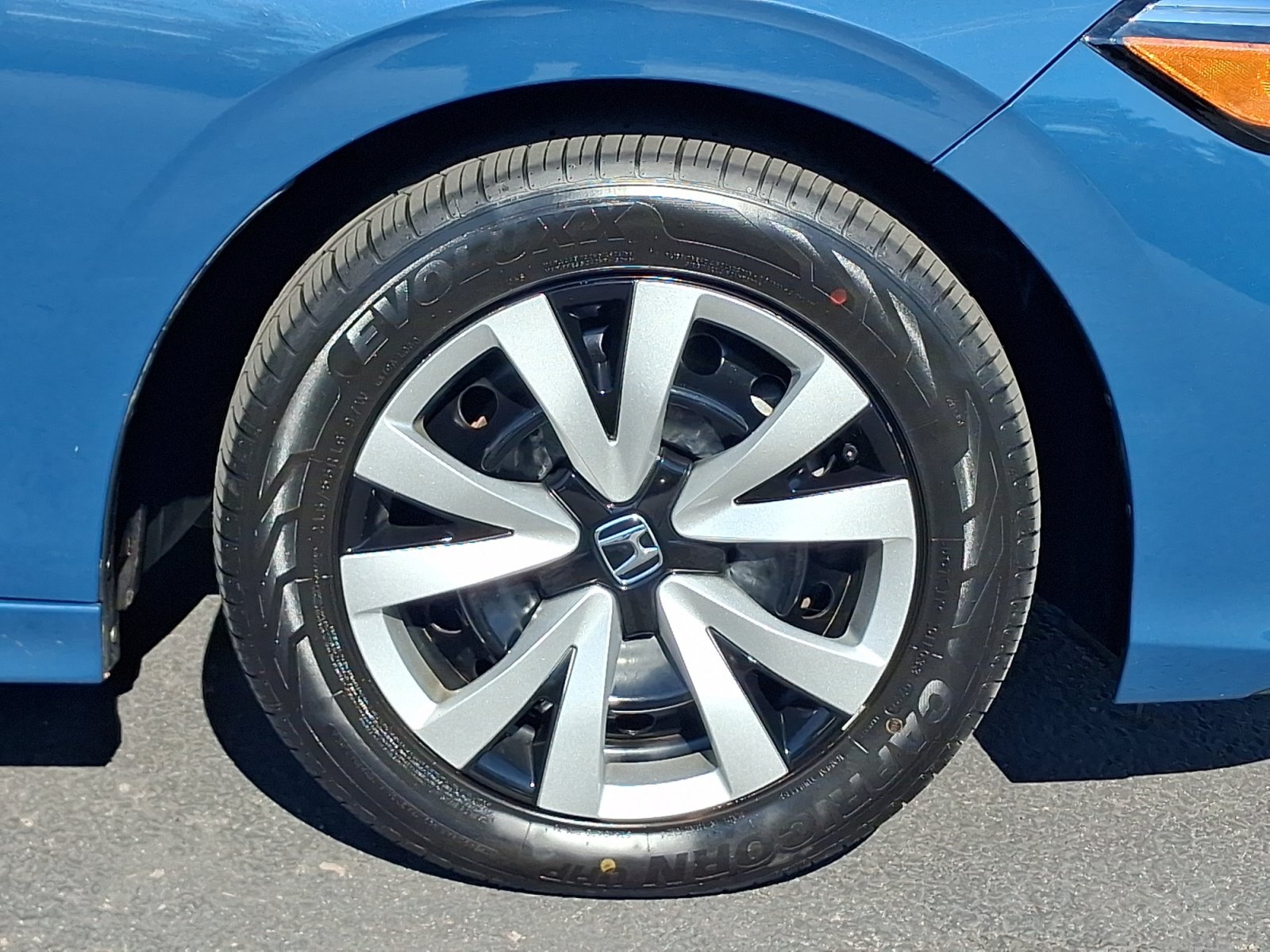 Used 2025 Honda Civic LX image 8