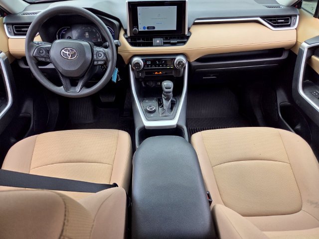Used 2023 Toyota RAV4 LE AWD/4WD image 14