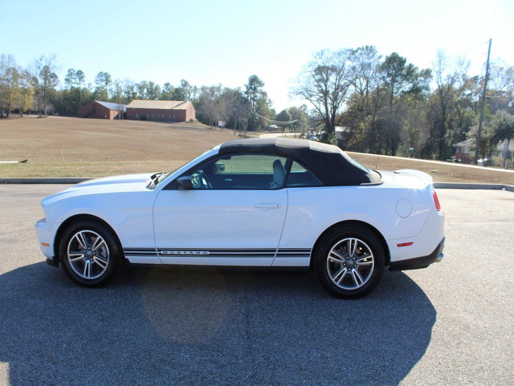 Used 2012 Ford Mustang Premium image 11