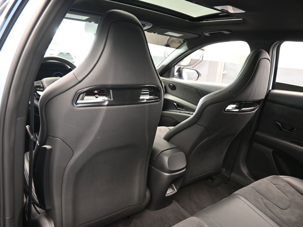 Used 2025 Hyundai Elantra N image 38