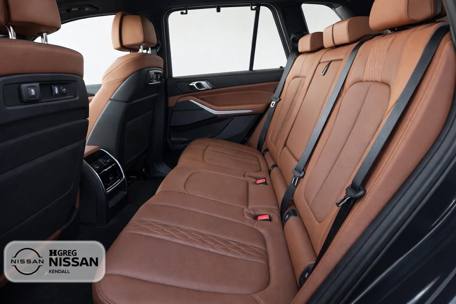 Used 2020 BMW X5 M50i w/ Executive Package image 13