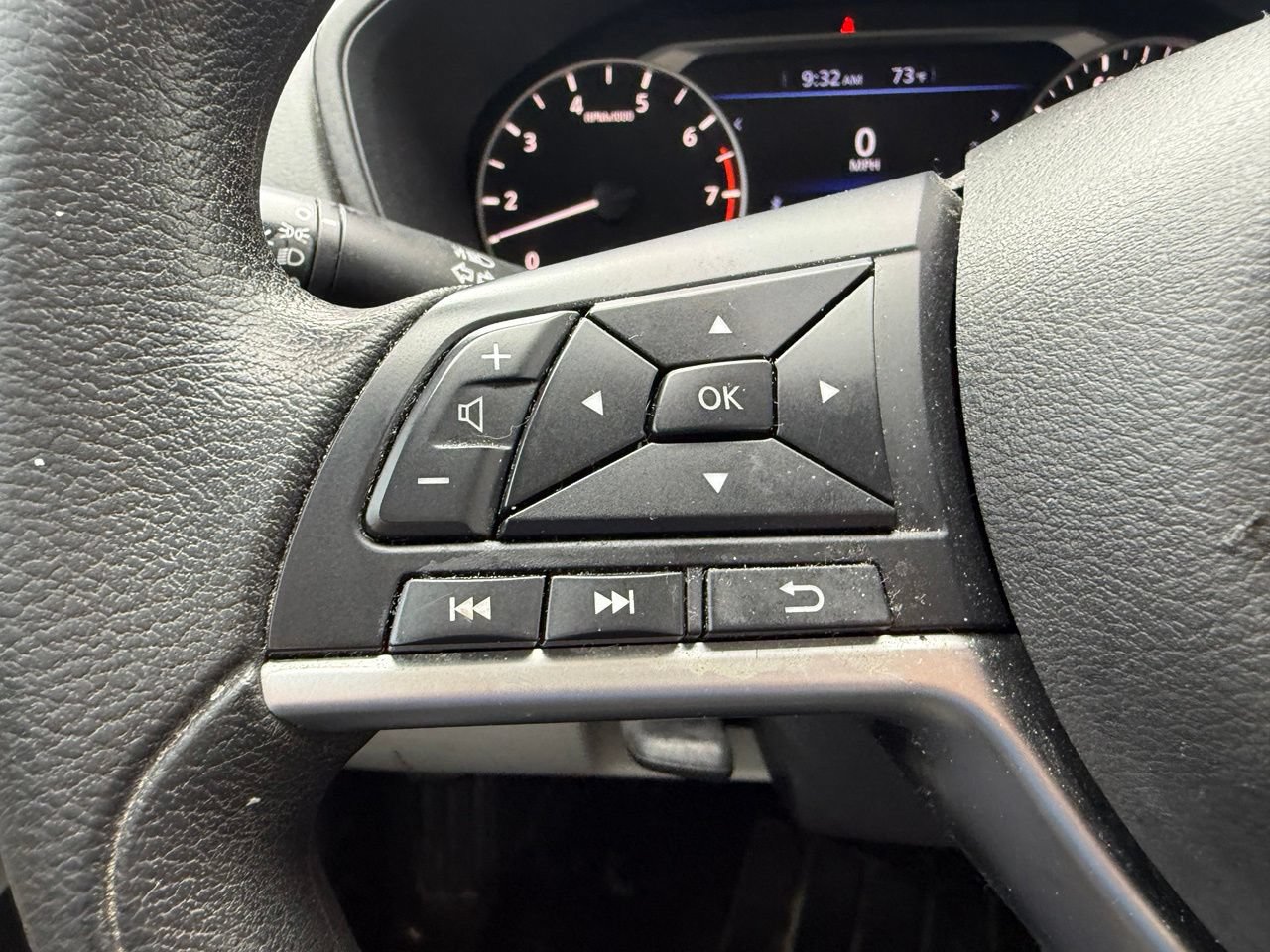 Used 2021 Nissan Altima 2.5 SV FWD image 12