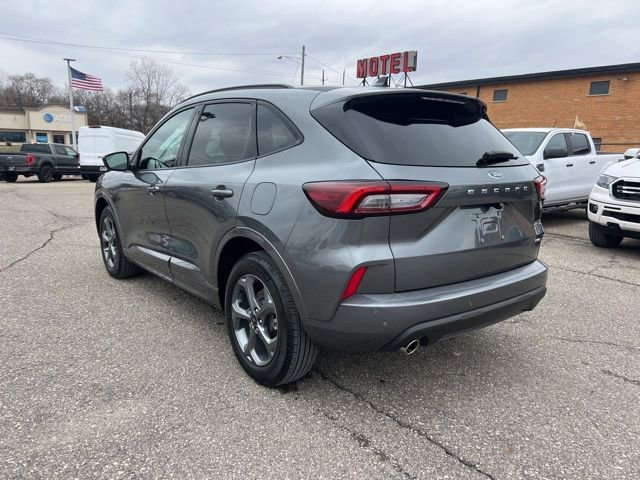 Certified 2023 Ford Escape ST-Line Select w/ Tech Pack #1 AWD/4WD image 6
