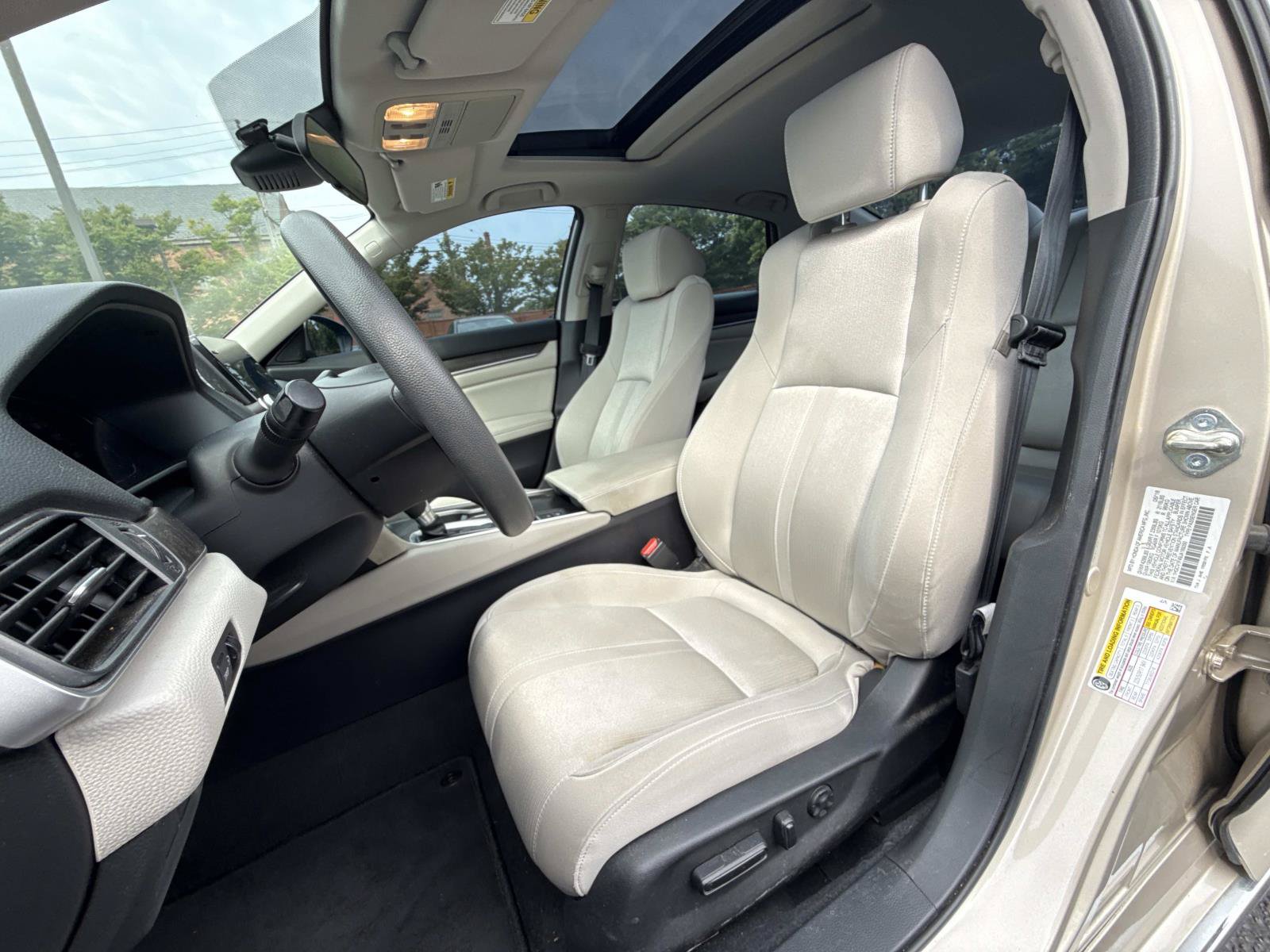 Certified 2018 Honda Accord EX image 12