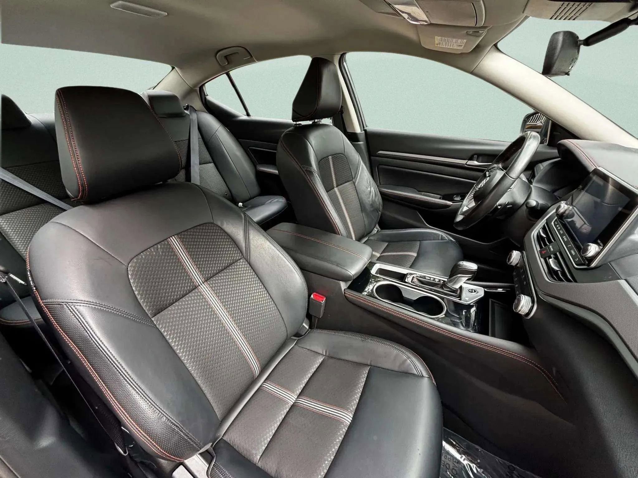Used 2024 Nissan Altima 2.5 SR image 10
