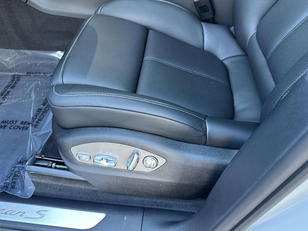 New 2026 Porsche Macan S image 6