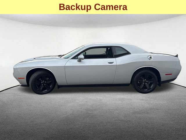 Used 2023 Dodge Challenger SXT image 6