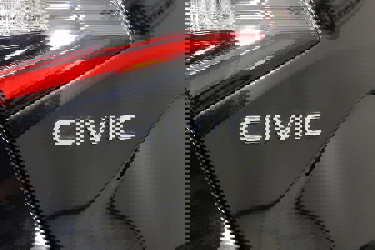 Used 2023 Honda Civic Sport image 24