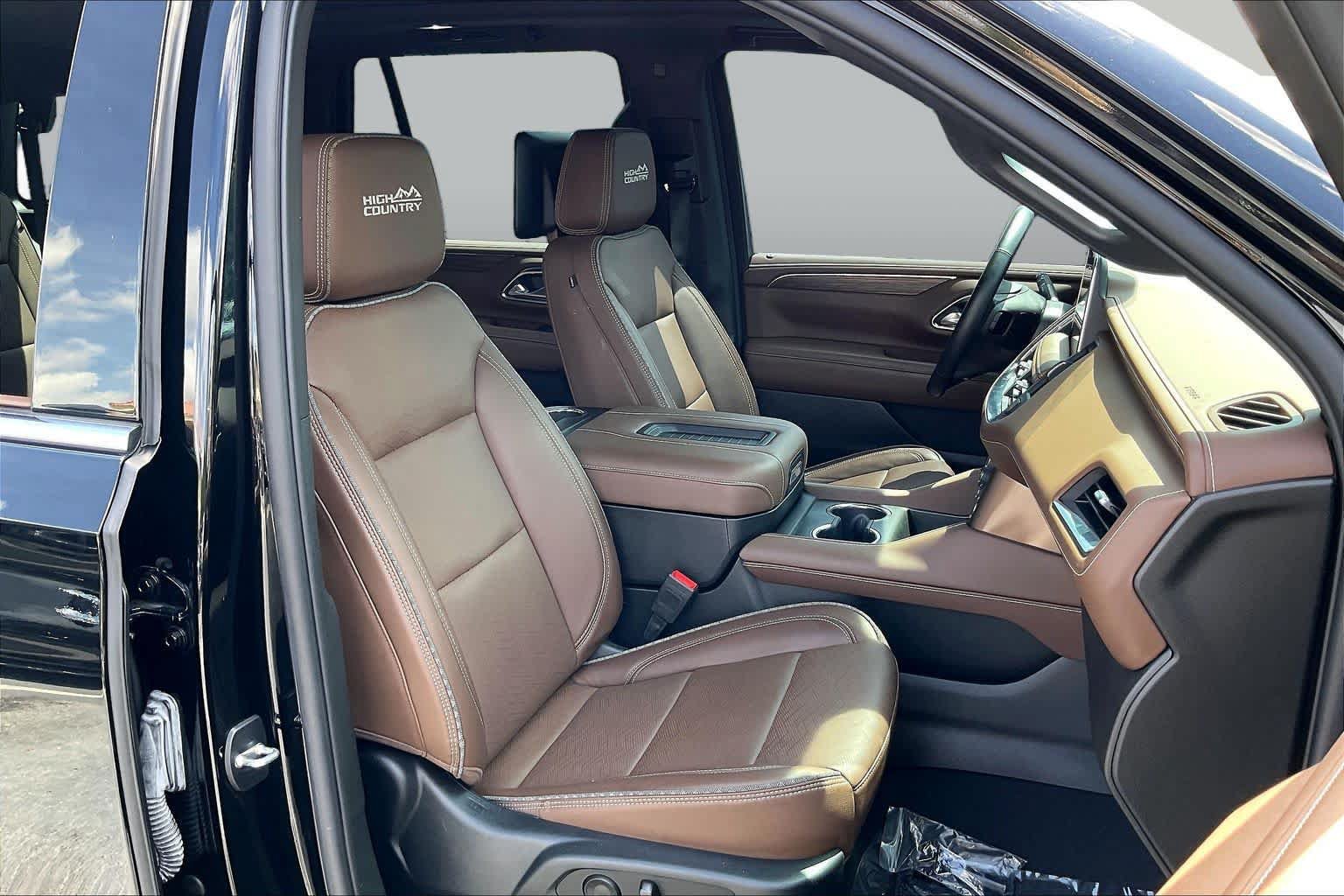 Used 2023 Chevrolet Tahoe High Country AWD/4WD image 8