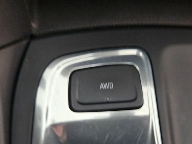 Used 2021 Chevrolet Equinox LT w/ Driver Convenience Package image 24