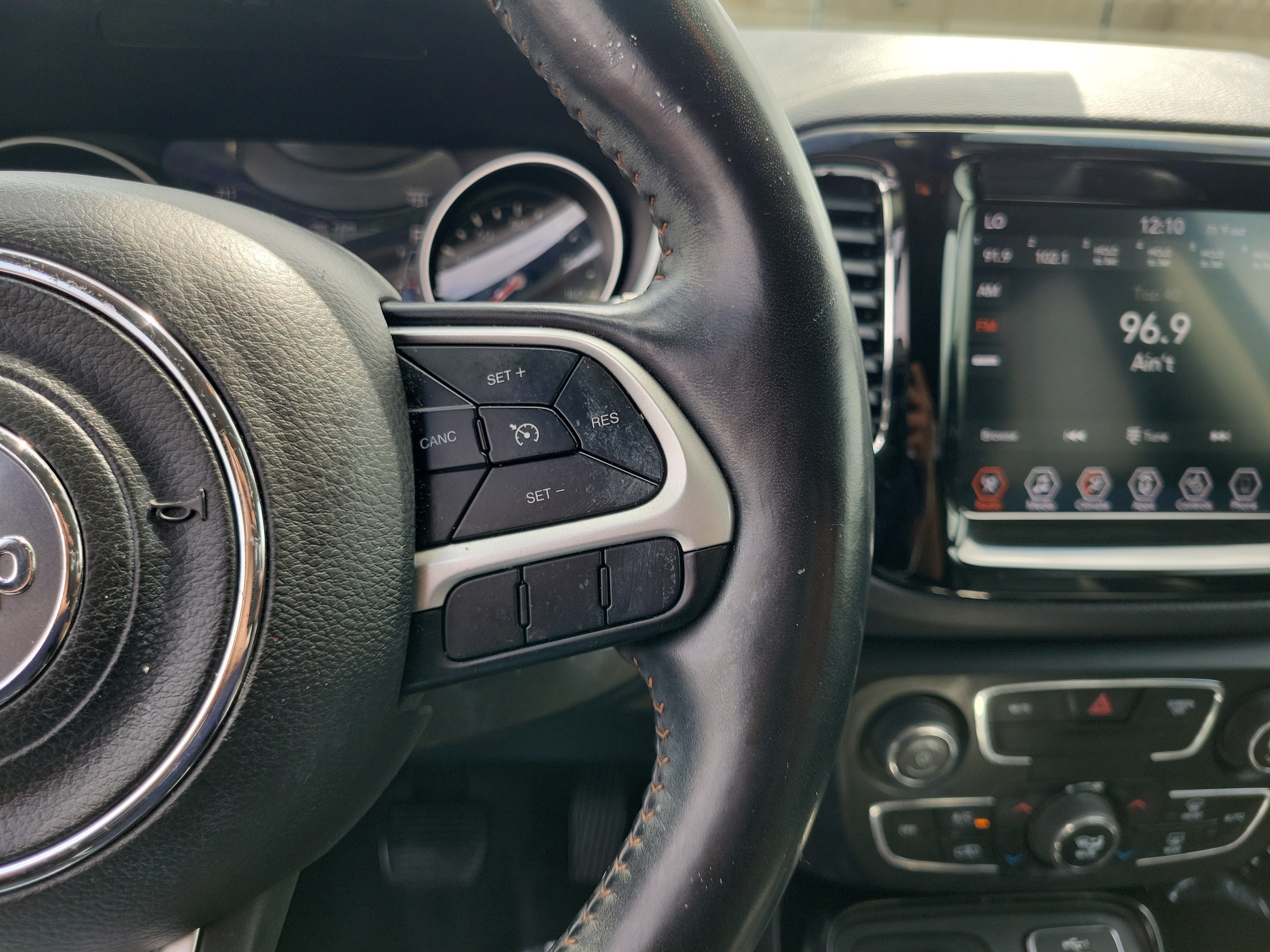 Used 2019 Jeep Compass Limited AWD/4WD image 23