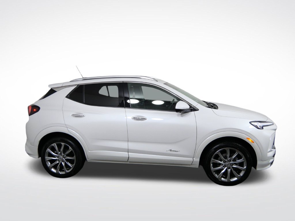 Used 2024 Buick Encore GX Avenir w/ Avenir Technology Package AWD/4WD image 2