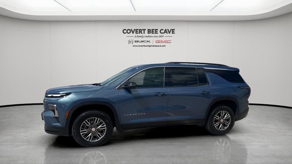 Used 2025 Chevrolet Traverse LT image 4