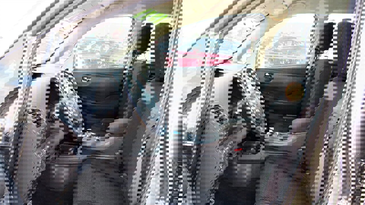 Used 2014 Nissan Leaf S w/ Charge Package image 17