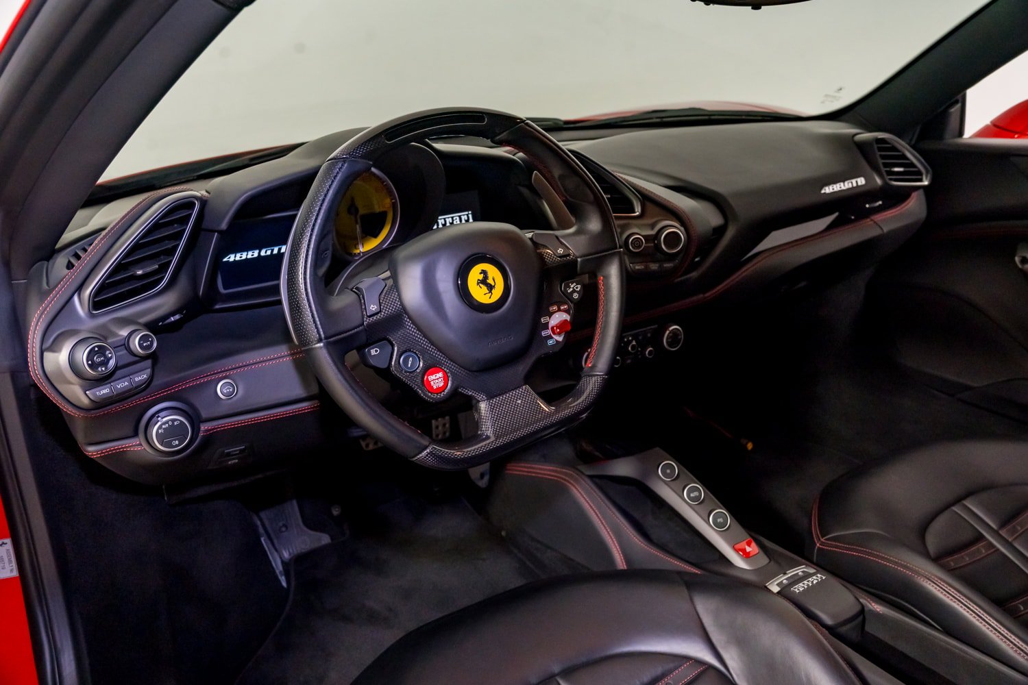 Used 2019 Ferrari 488 GTB RWD image 18