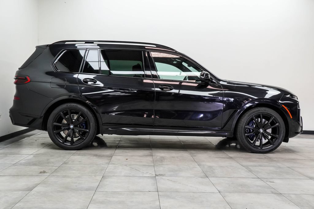 Used 2023 BMW X7 xDrive40i w/ M Sport Package AWD/4WD image 7
