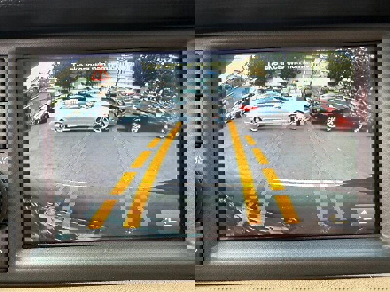 Used 2011 Land Rover Range Rover HSE AWD/4WD image 19