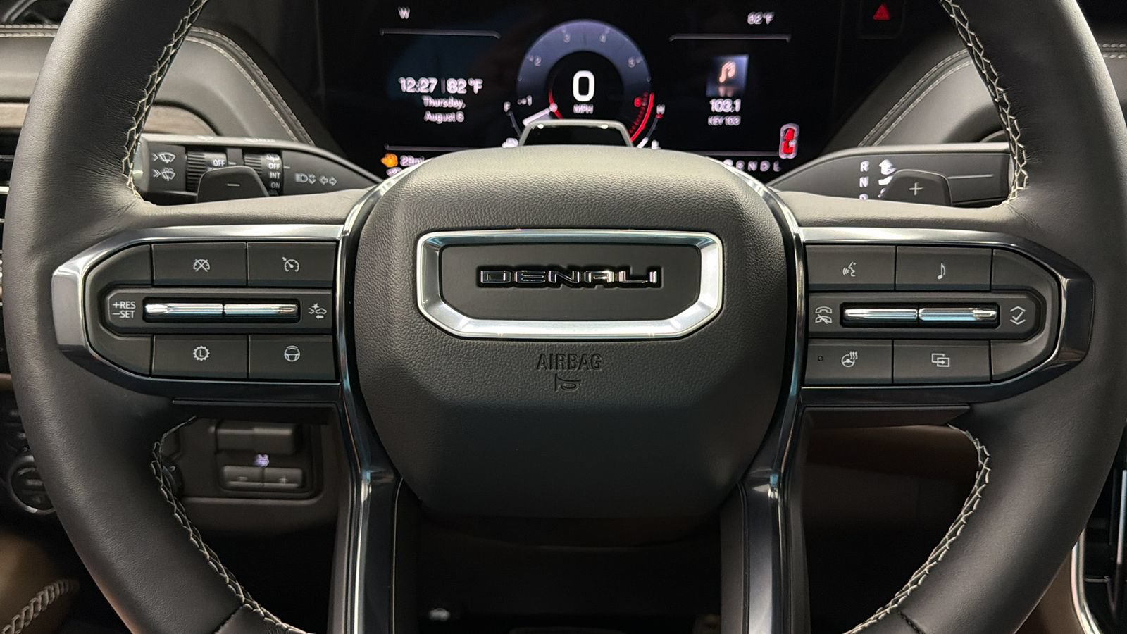 Used 2026 GMC Yukon Denali Ultimate AWD/4WD image 25
