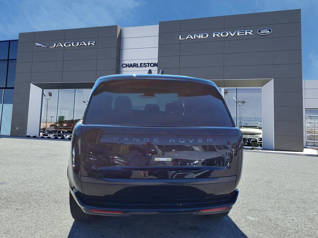 Used 2024 Land Rover Range Rover Long Wheelbase SE AWD/4WD image 4