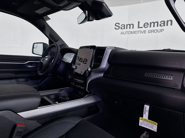 New 2026 RAM 1500 4x4 Crew Cab image 28