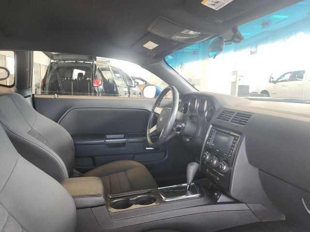 Used 2009 Dodge Challenger R/T RWD image 11