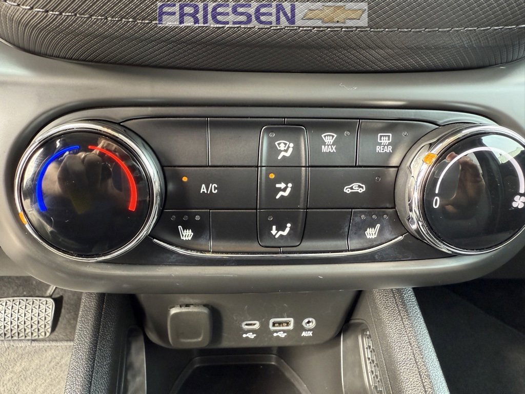 Used 2023 Chevrolet TrailBlazer LT image 24