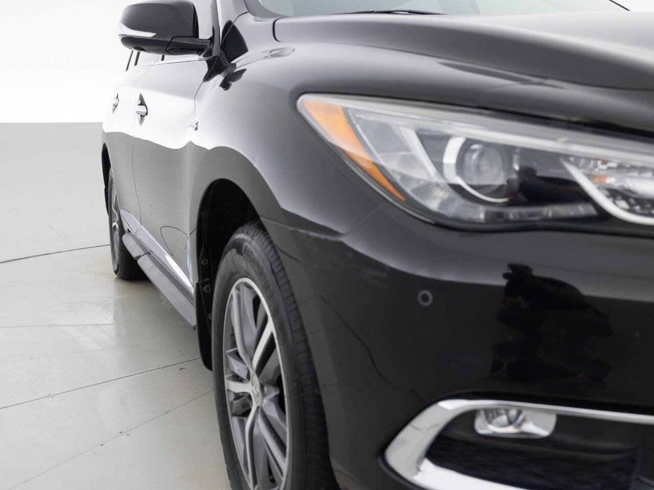 Used 2019 INFINITI QX60 Luxe w/ Essential Package image 11