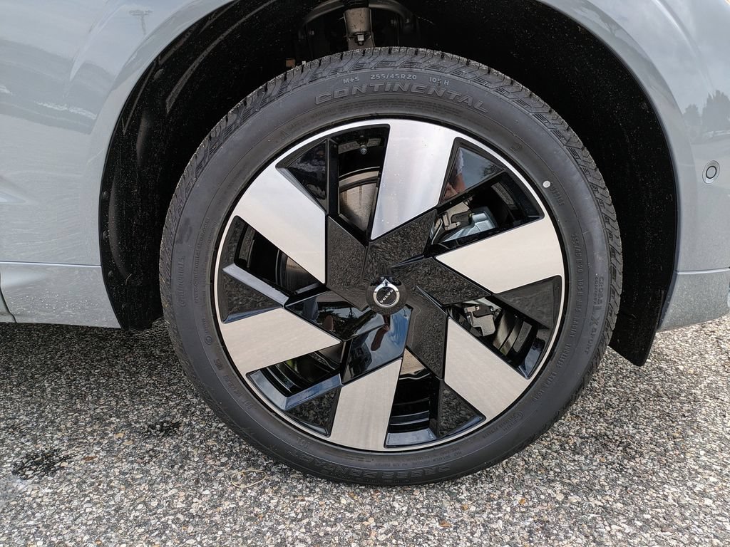 New 2025 Volvo XC60 T8 Plus w/ Protection Package Premier AWD/4WD image 11
