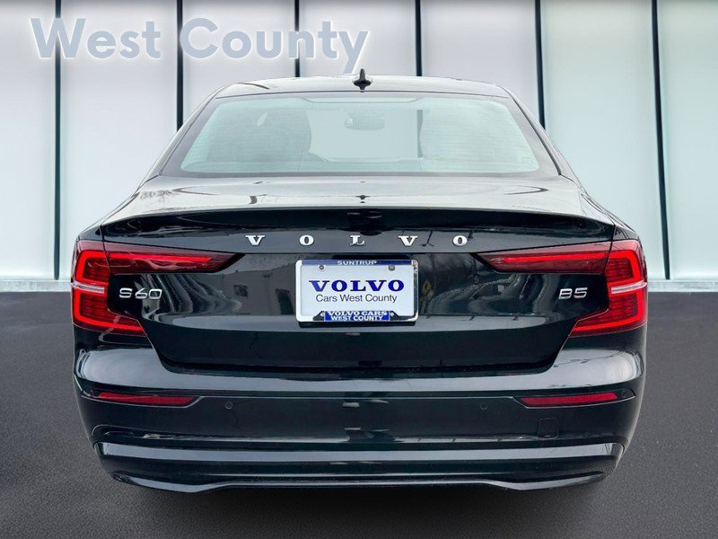 Certified 2024 Volvo S60 B5 Core image 6