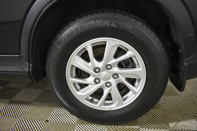 Used 2019 Mitsubishi Eclipse Cross ES AWD/4WD image 32