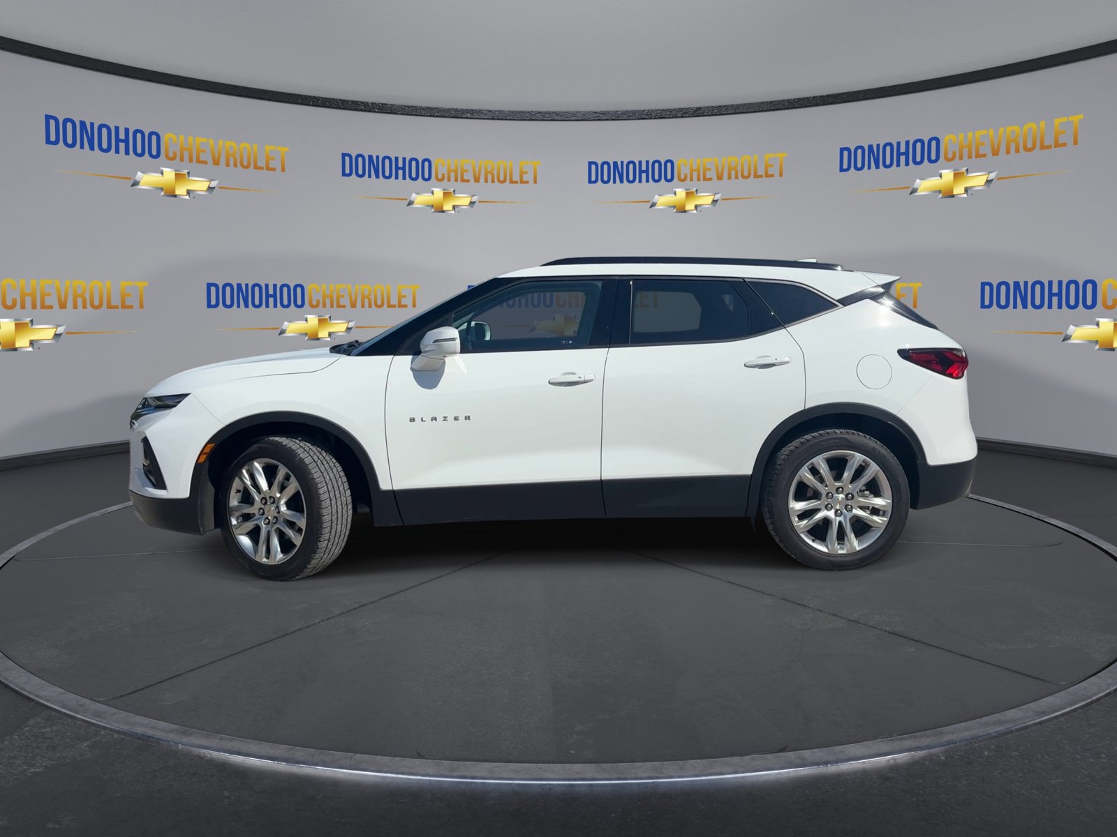 Used 2020 Chevrolet Blazer LT w/ Sound & Technology Package FWD image 5