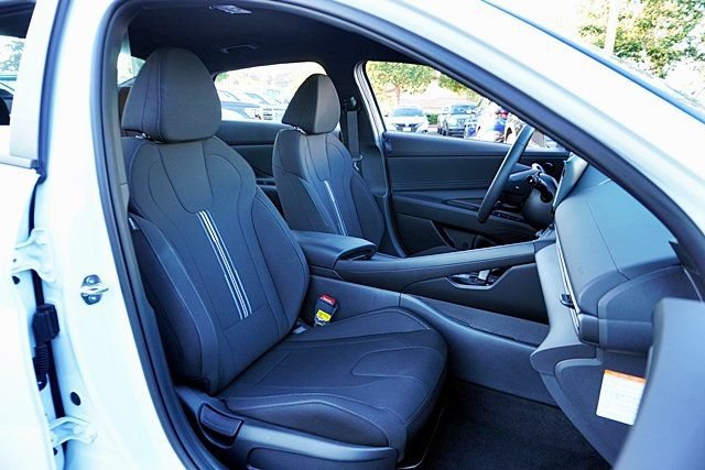 New 2026 Hyundai Elantra Sport FWD image 16