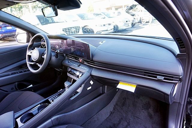 New 2026 Hyundai Elantra Sport FWD image 12