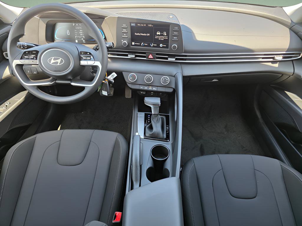 New 2026 Hyundai Elantra SE FWD image 15
