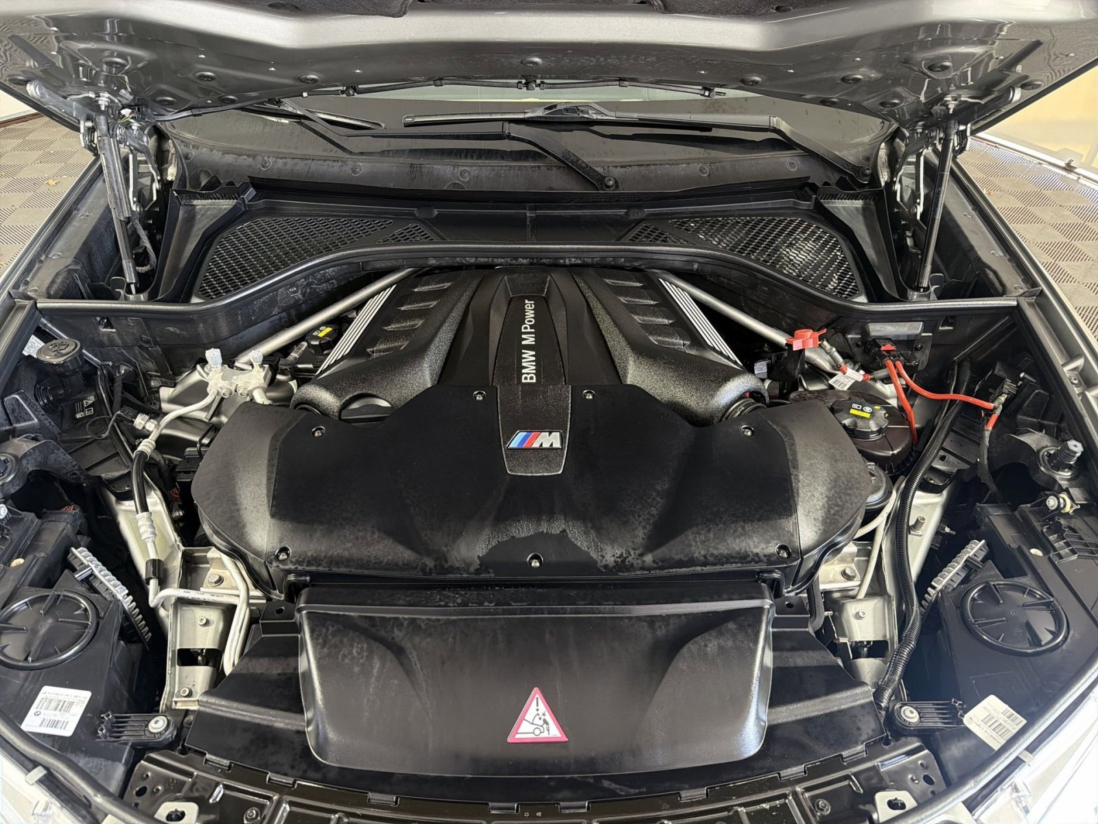 Used 2018 BMW X5 M Base image 28