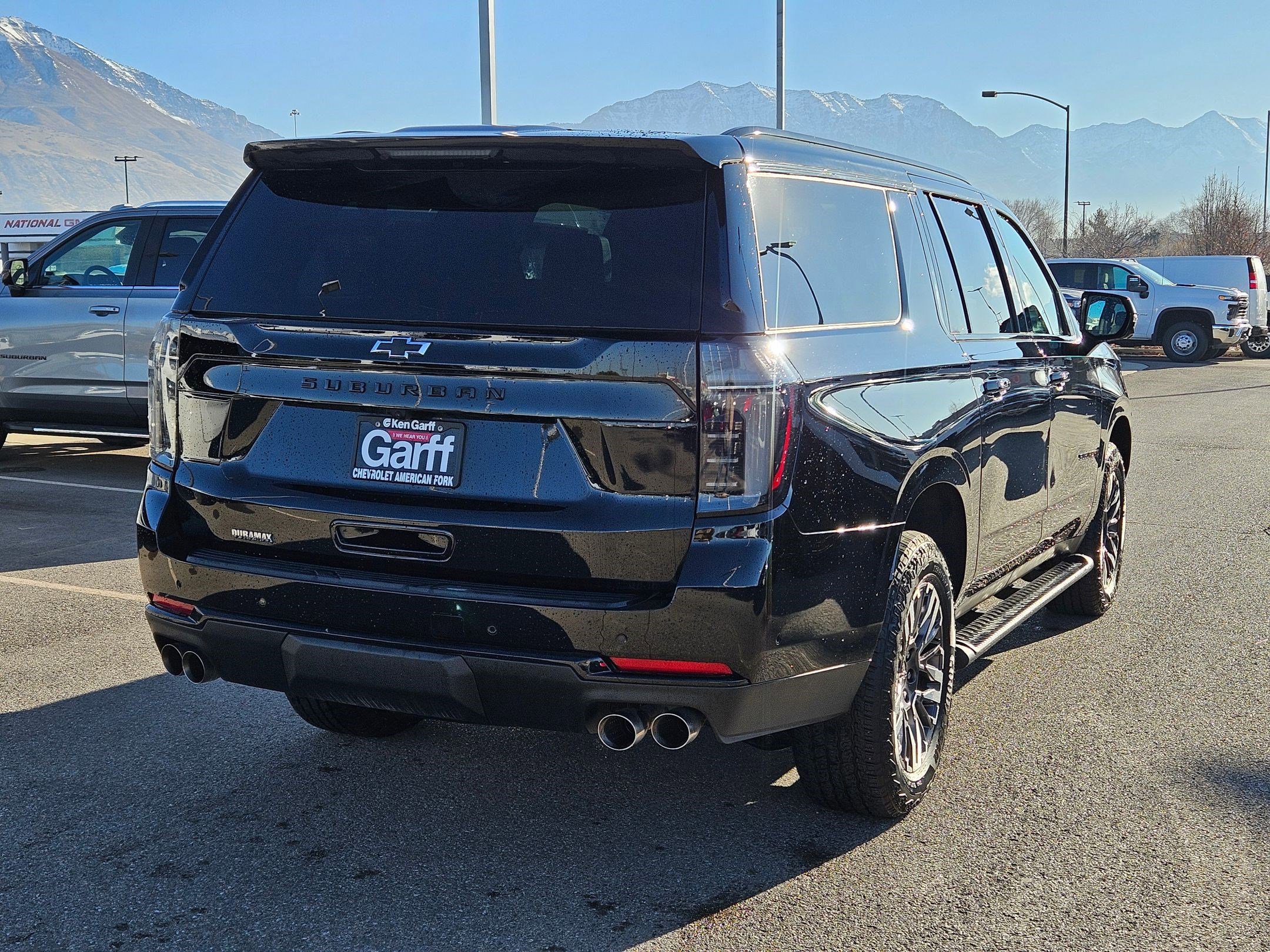 Used 2025 Chevrolet Suburban Z71 w/ Comfort Package image 3