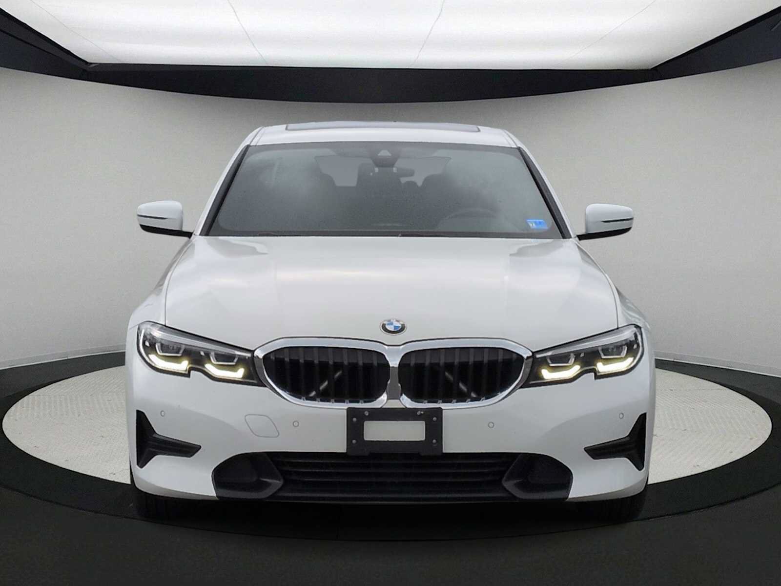 Used 2019 BMW 330i Sedan w/ Convenience Package RWD image 3
