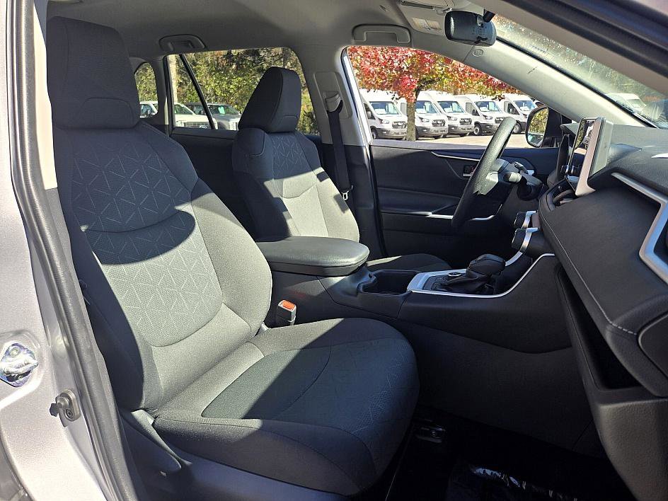 Used 2024 Toyota RAV4 XLE image 17