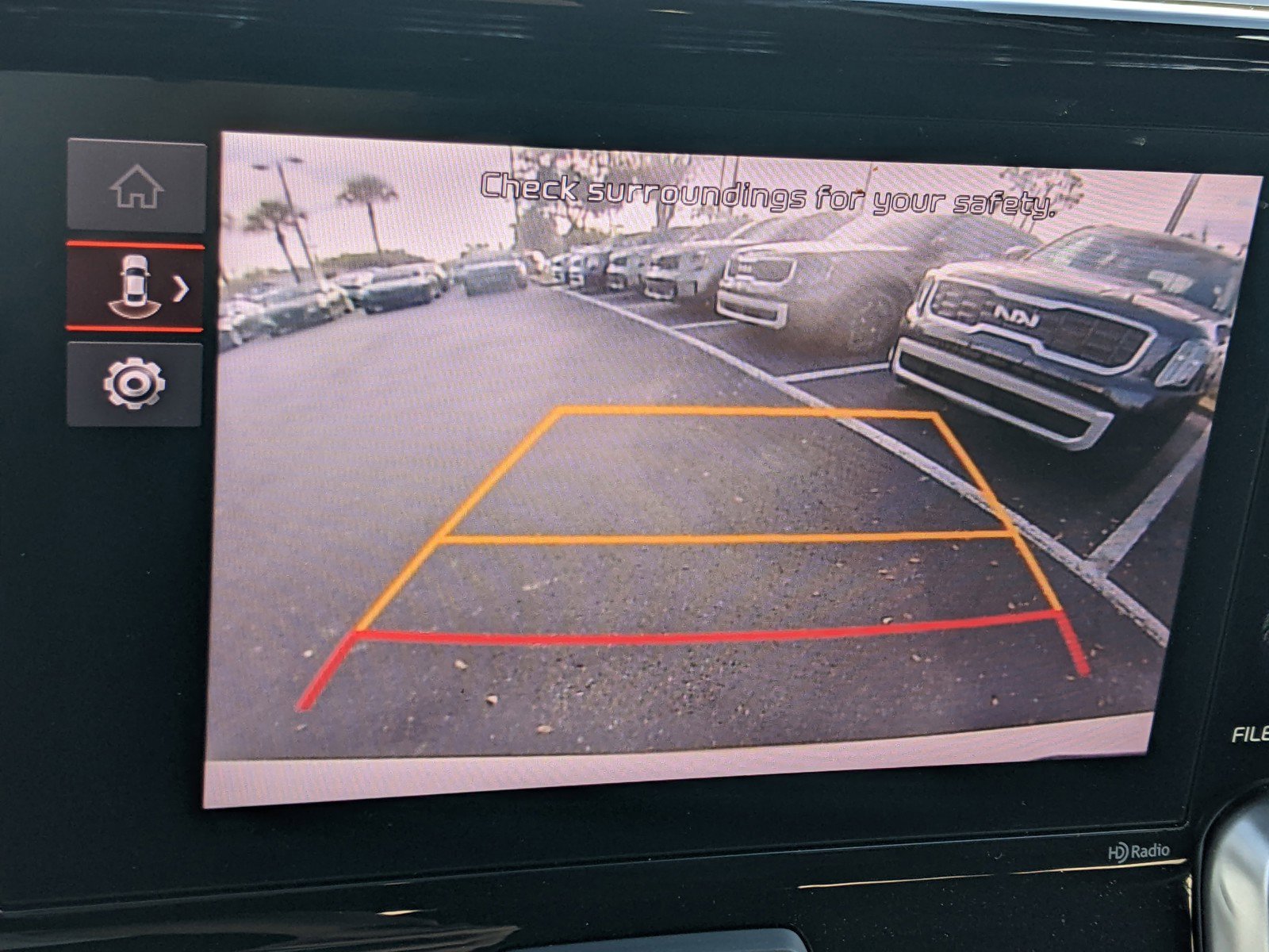 Used 2023 Kia Sorento LX image 42