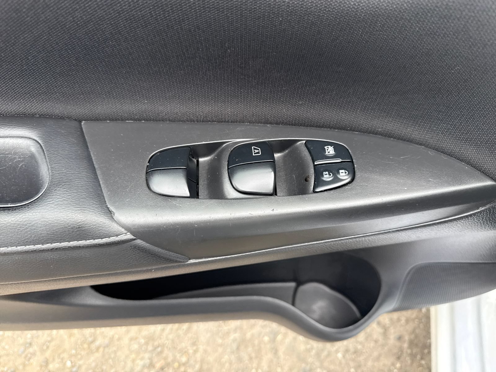 Used 2019 Nissan Sentra S FWD image 11