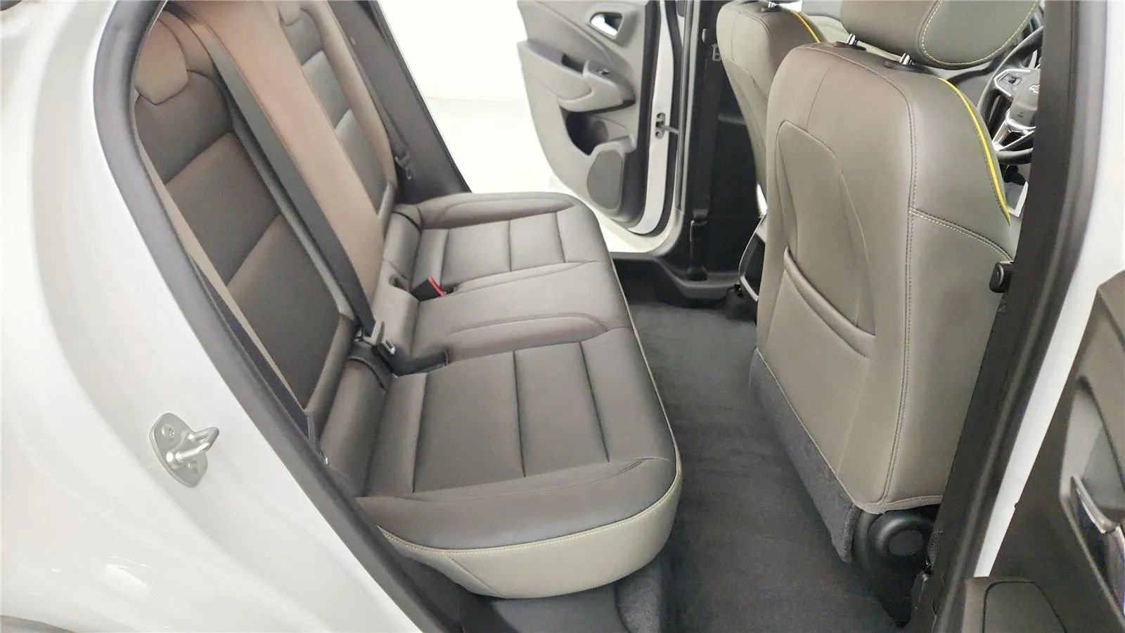 Used 2025 Chevrolet Trax ACTIV w/ Driver Confidence Package image 36