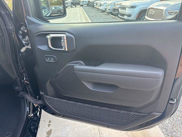 New 2026 Jeep Wrangler Sport S image 33