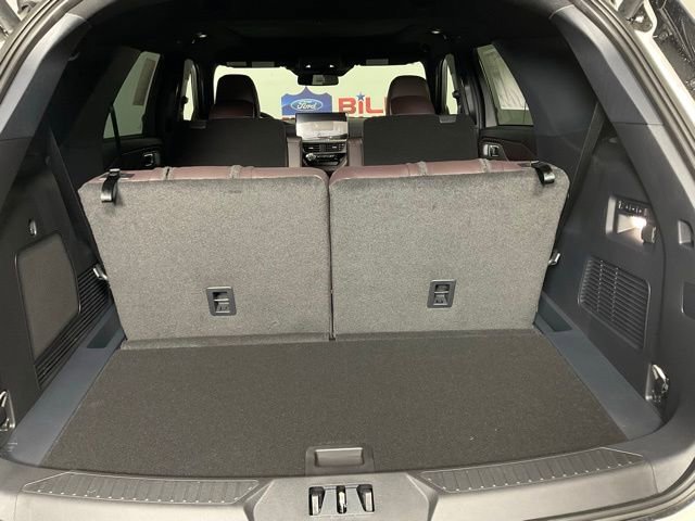 New 2026 Ford Explorer Platinum image 11