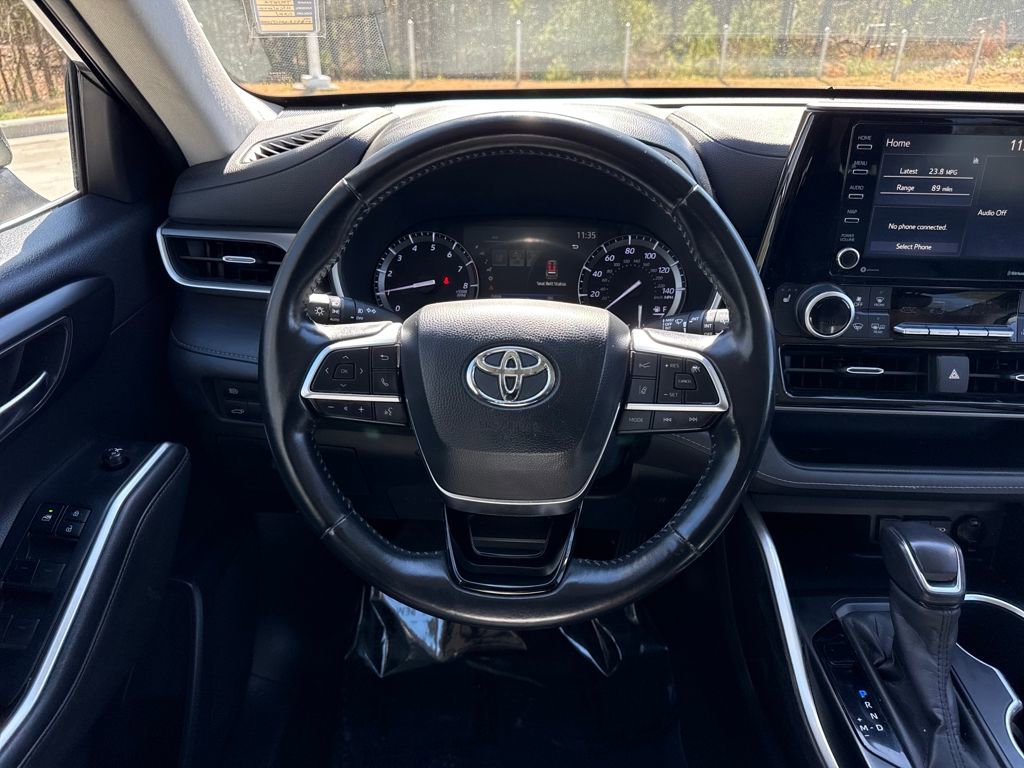 Used 2020 Toyota Highlander XLE image 18