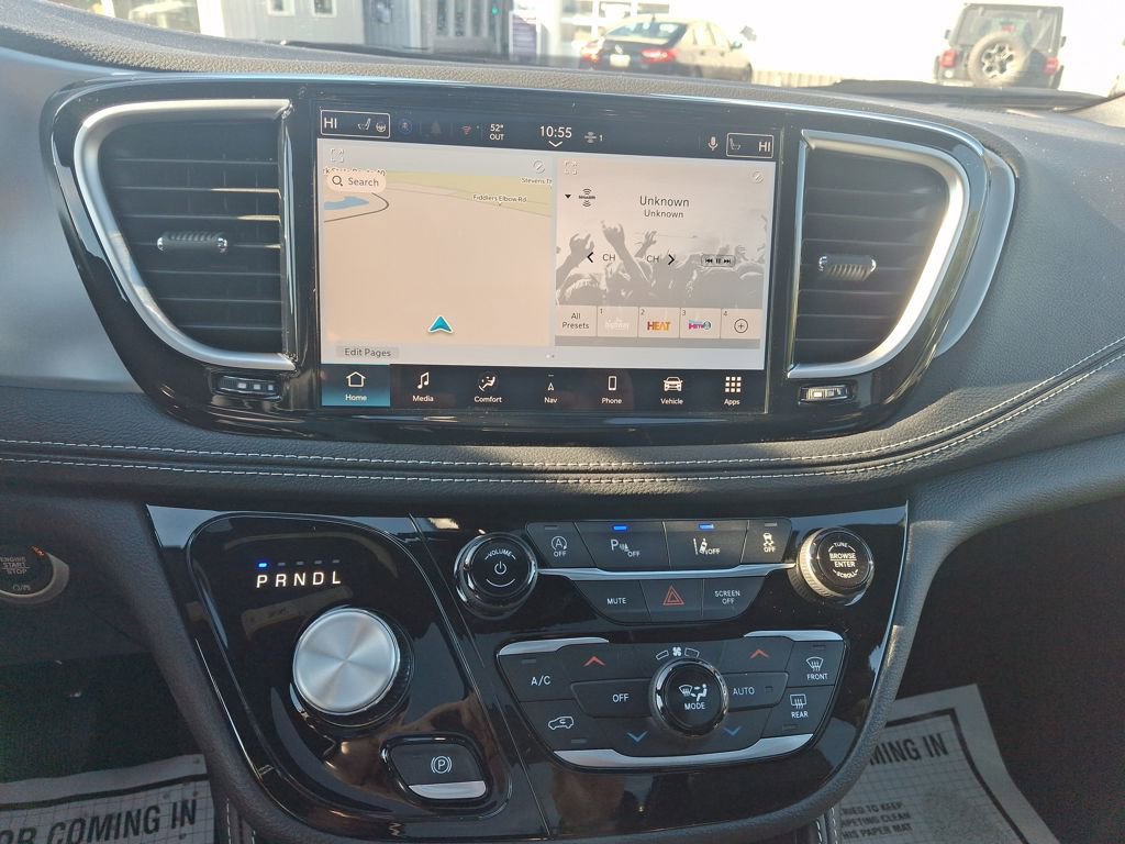 New 2026 Chrysler Pacifica Limited w/ S Appearance Package image 21