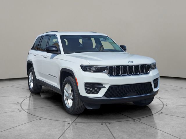 Certified 2023 Jeep Grand Cherokee Laredo w/ Luxury Tech Group I image 14