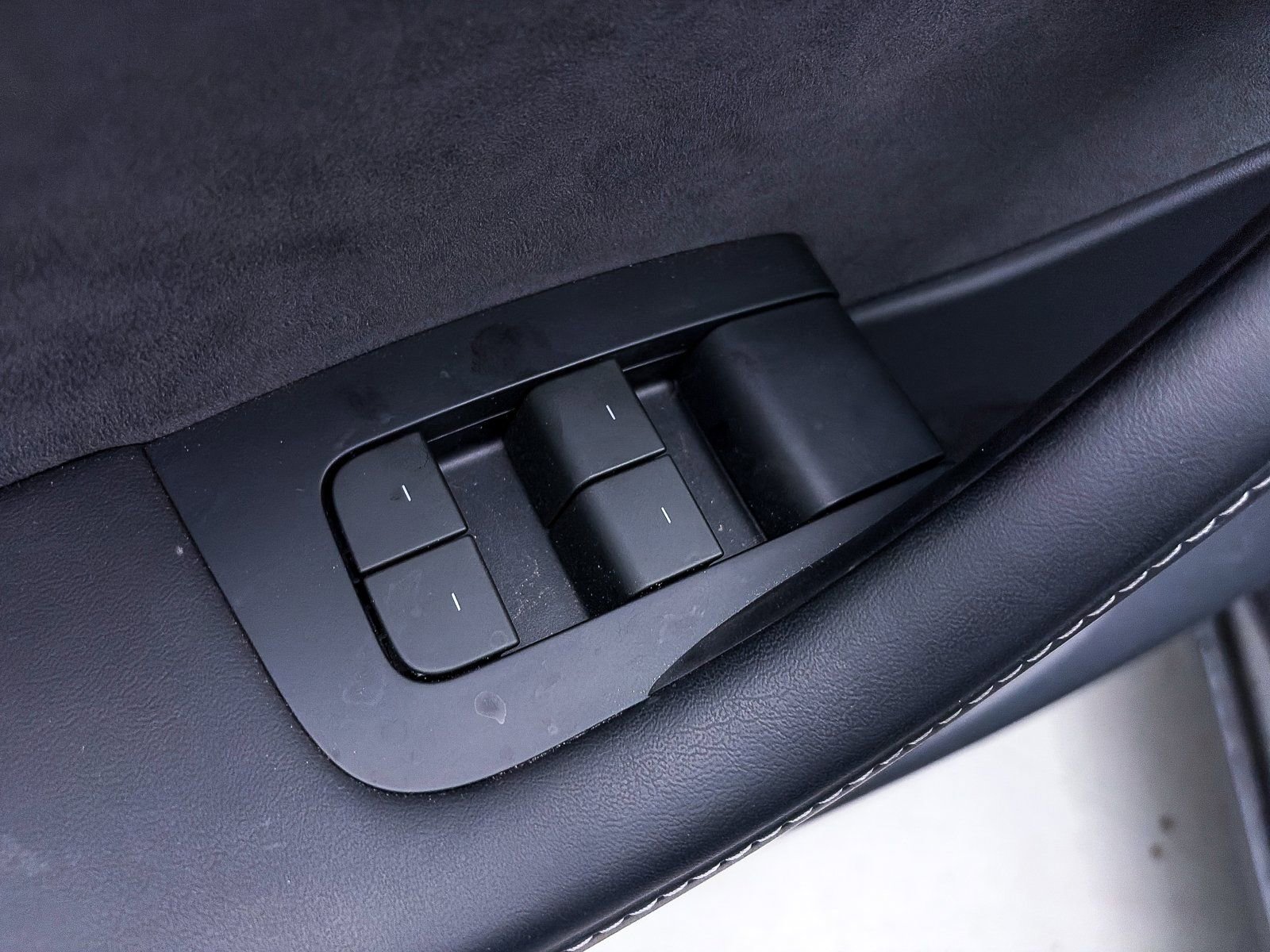 Used 2024 Tesla Model Y Long Range image 16