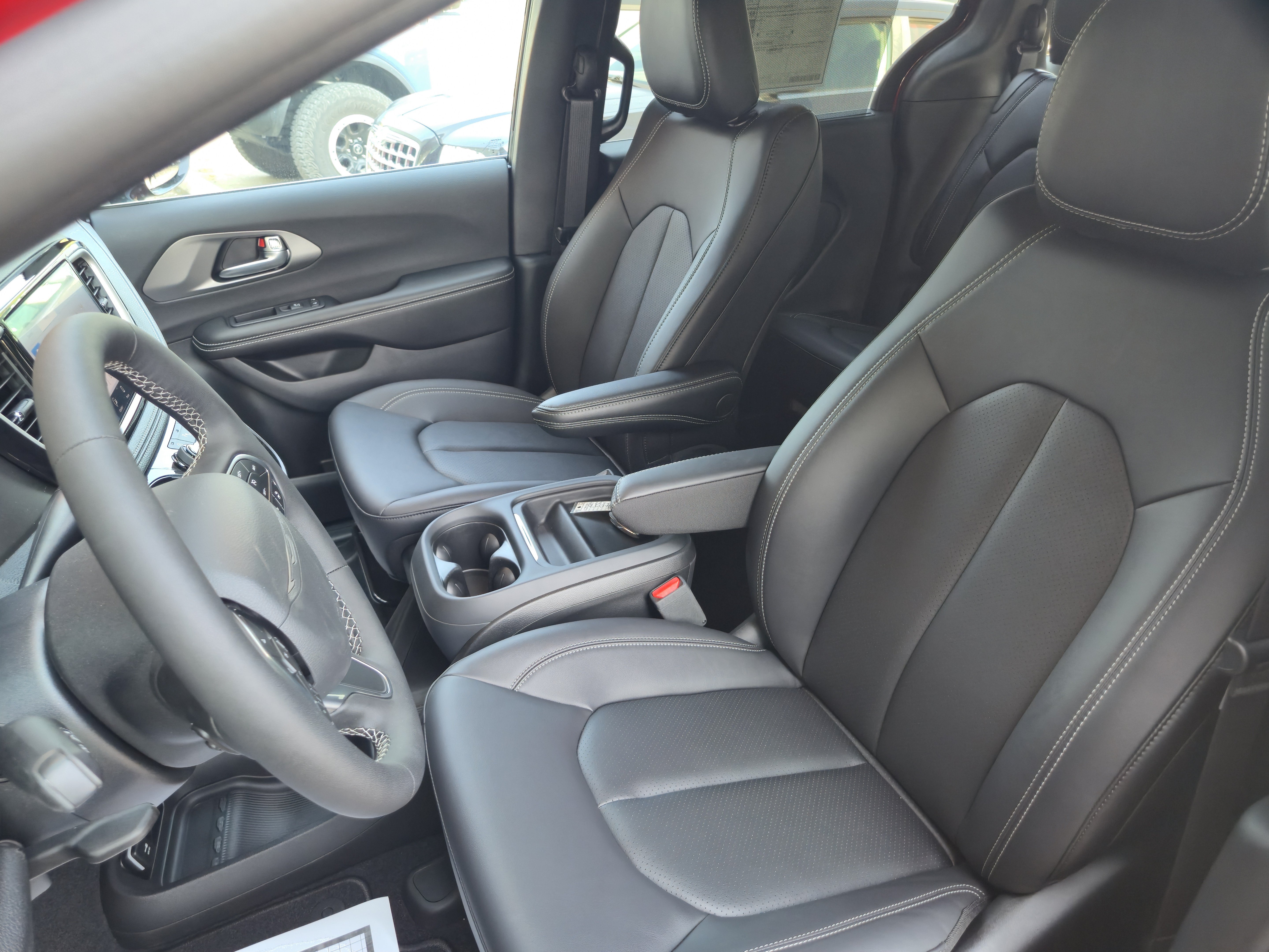New 2027 Chrysler Pacifica Select FWD image 11