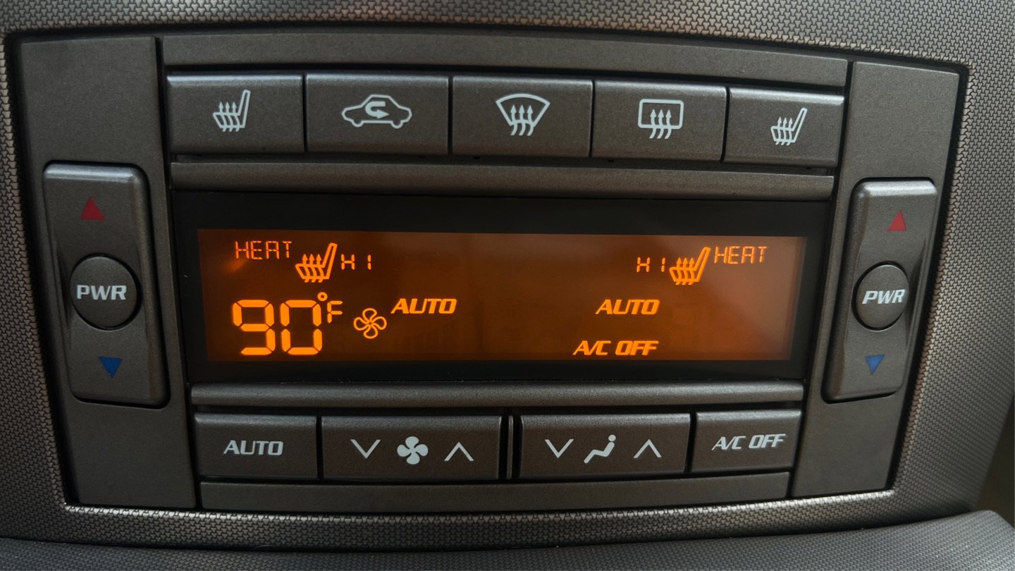 Used 2005 Cadillac XLR image 24